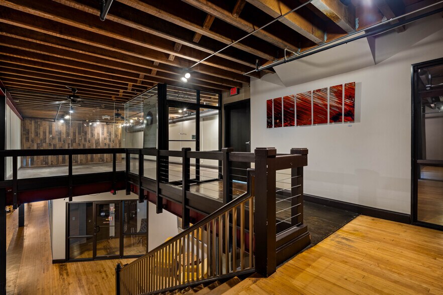 More Photos Of 247 Broad St, Kingsport Loft Creative Space For Sale
