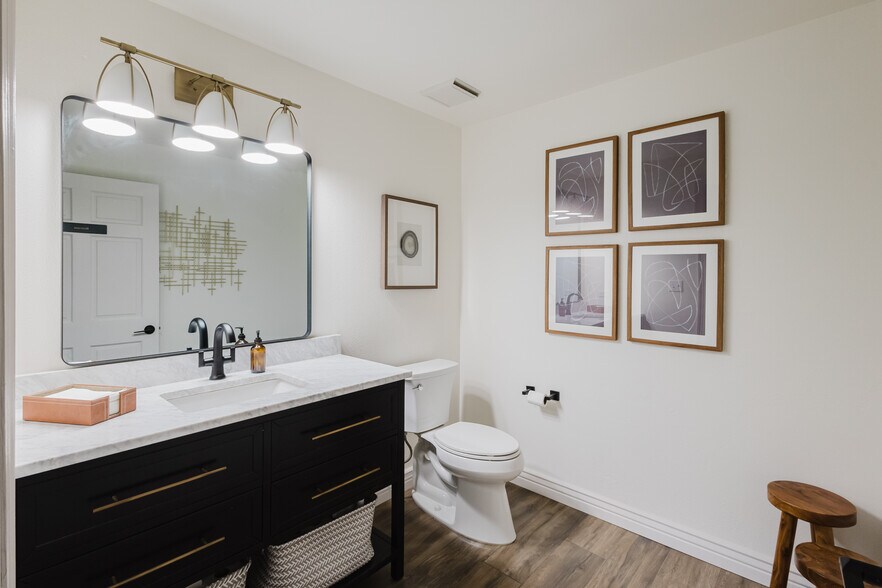 More Photos Of 7425-7495 E Peakview Ave, Centennial Office For Lease