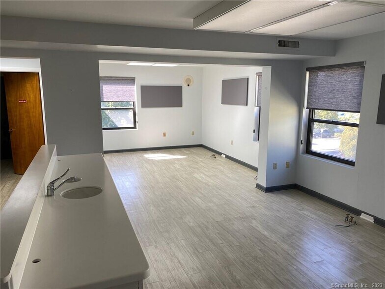 More Photos Of 495 Gold Star Hwy, Groton Office For Sale
