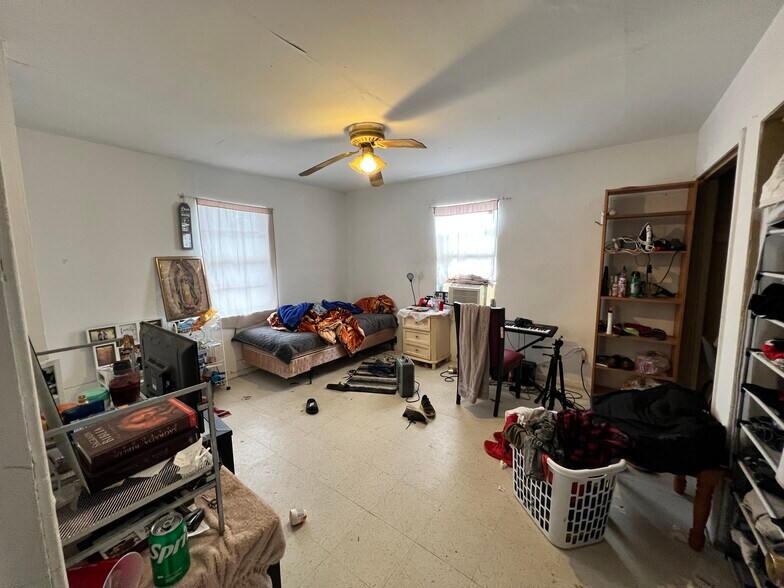 More Photos Of 2602 E Crosstimbers St, Houston Apartments For Sale