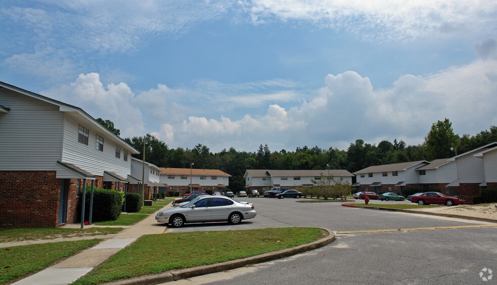 More Photos Of 400 Kelly Mill Rd, Valparaiso Apartments For Sale