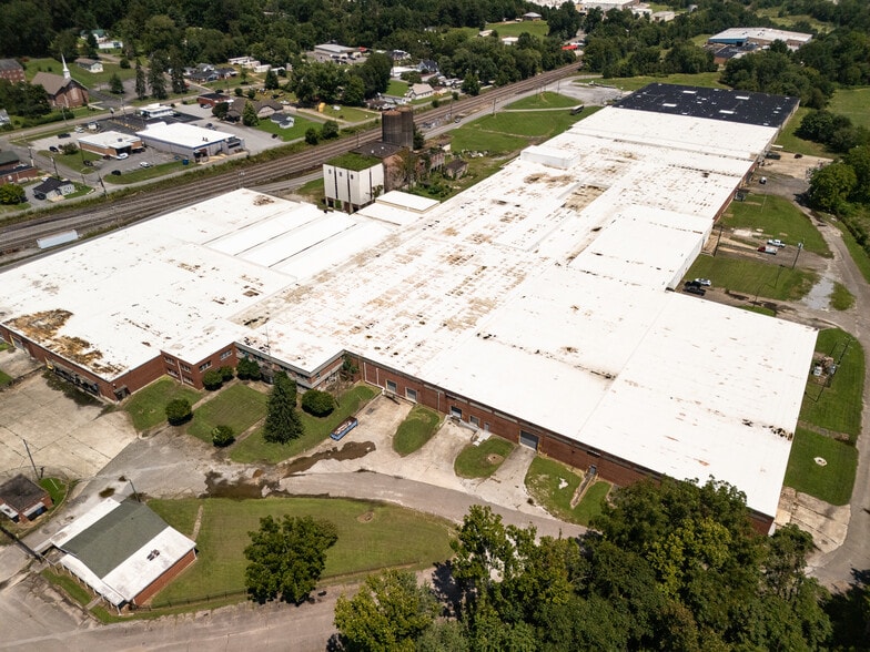 More Photos Of 144 Water st, Old Fort Warehouse For Lease