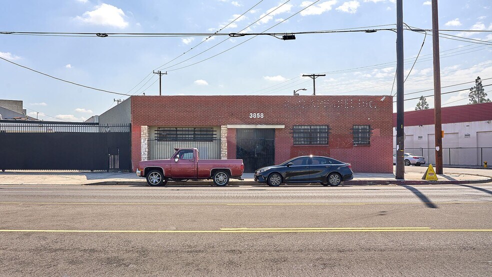 Primary Photo Of 3858 Broadway Pl, Los Angeles Warehouse For Lease