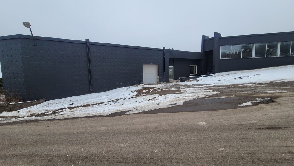 More Photos Of 500 E 10th St, Duluth Service For Lease