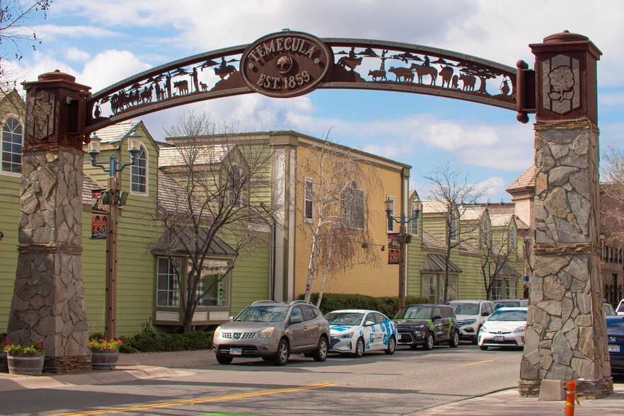 More Photos Of 41915 3rd St, Temecula Restaurant For Sale