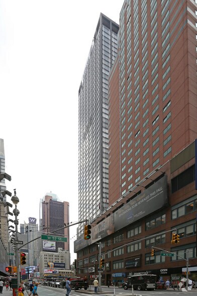 More Photos Of 1633 Broadway, New York Office For Lease
