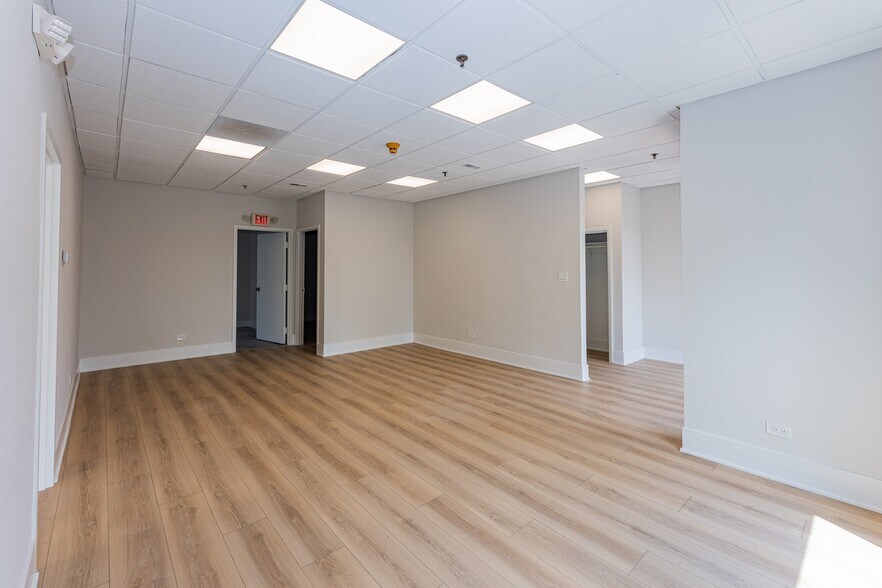 More Photos Of 1131-1149 W 175th St, Homewood Light Distribution For Lease