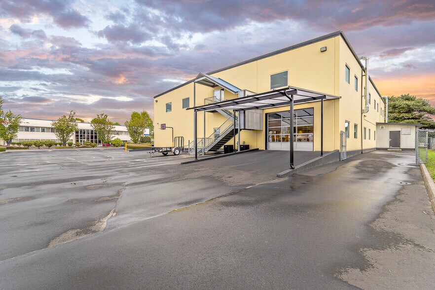 More Photos Of 1415 Pacific Dr, Burlington Light Distribution For Sale