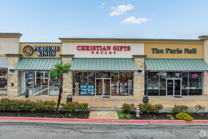 More Photos Of 3941 S Interstate 35, San Marcos Storefront For Sale