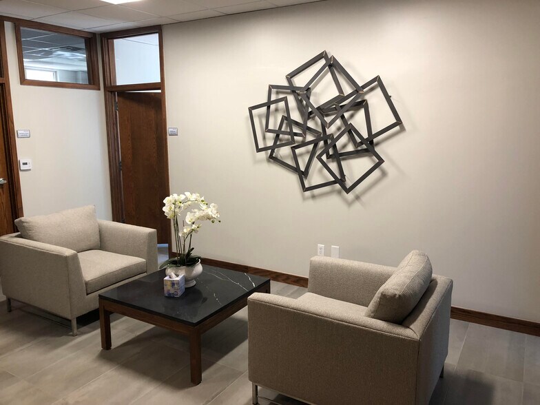 More Photos Of 4413 Spicewood Springs Rd, Austin Office For Lease