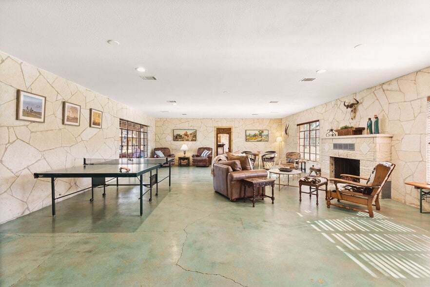 More Photos Of 5322 State Hwy 16 N, Bandera Hospitality For Sale