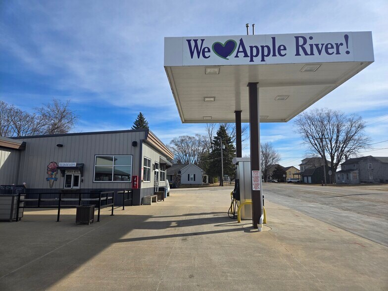 Primary Photo Of 300 W Hickory St, Apple River General Retail For Sale