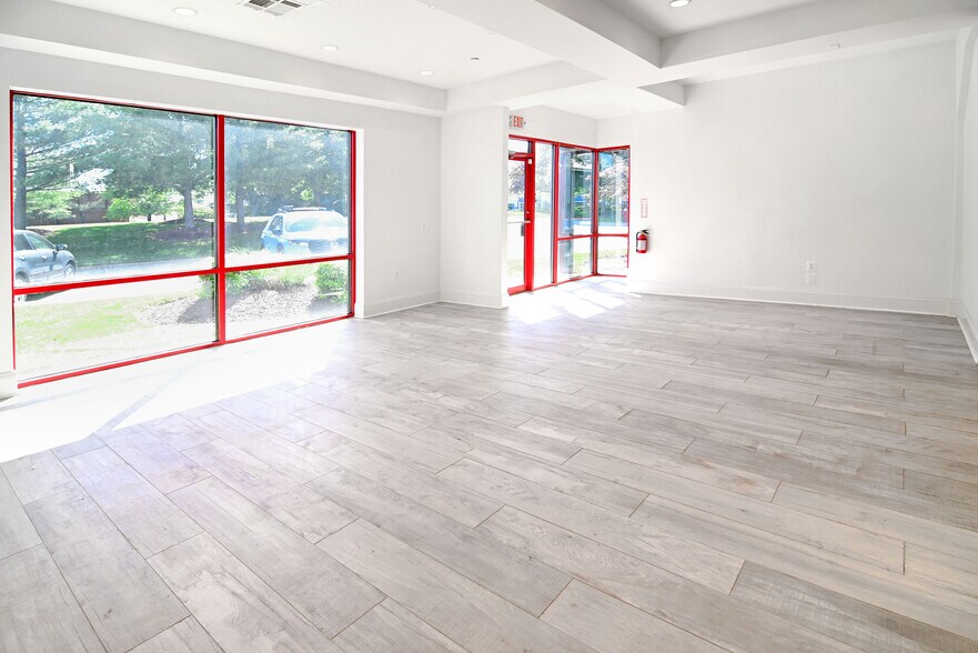 More Photos Of 44632 Guilford Dr, Ashburn Flex For Lease