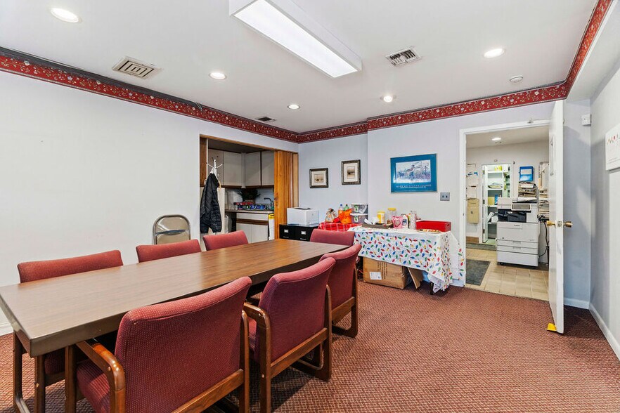 More Photos Of 1475 Hylan Blvd, Staten Island Freestanding For Sale