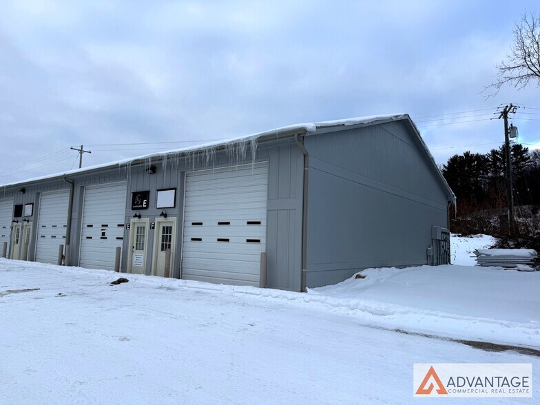 More Photos Of 8150 E Fulton St, Ada Flex For Lease