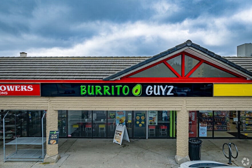 More Photos Of 666 Woolwich St, Guelph Convenience Store For Lease