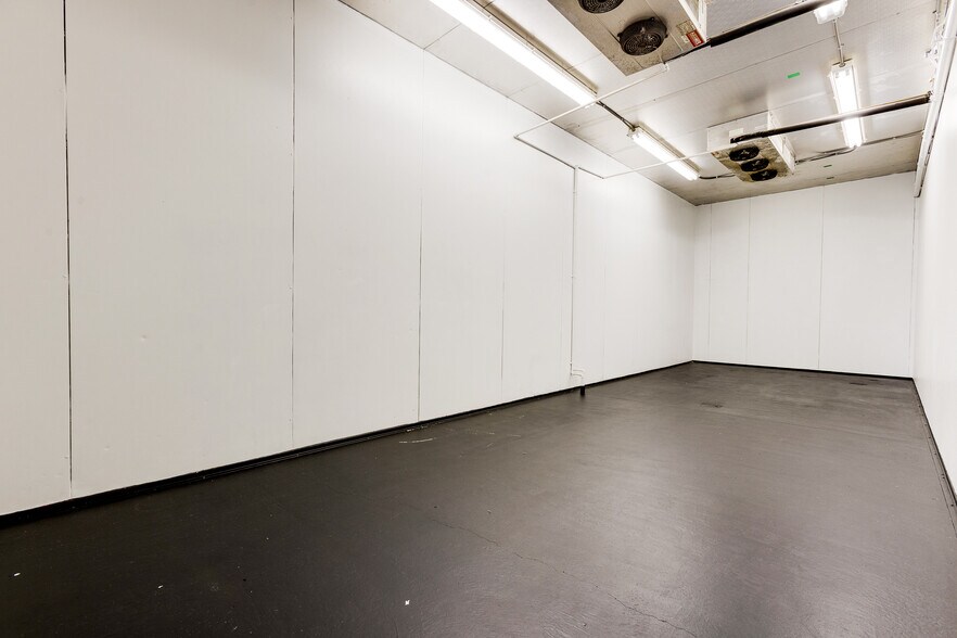 More Photos Of 829 E Warrington Ave, Pittsburgh Storefront Retail Office For Lease