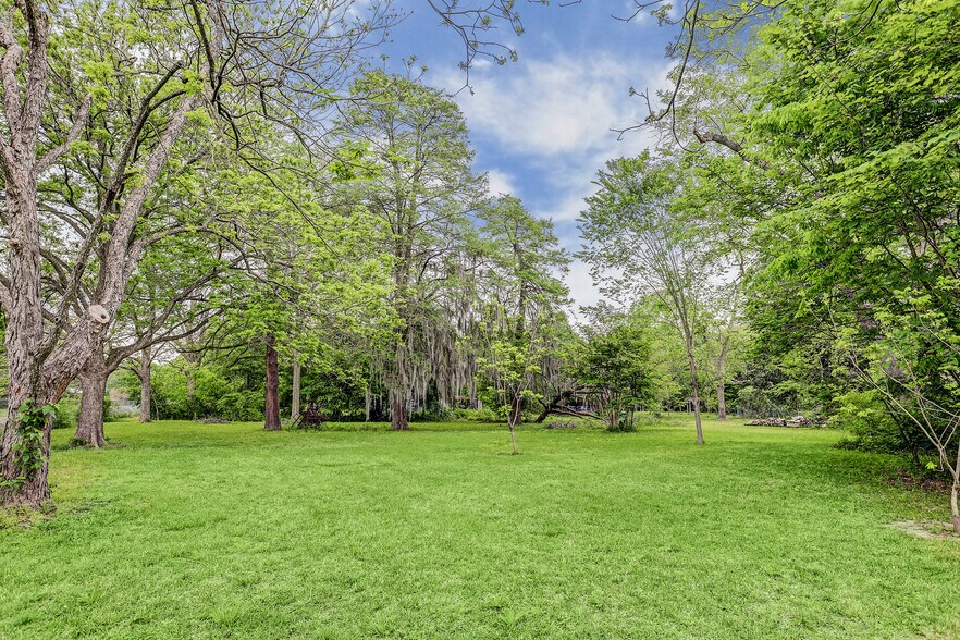 More Photos Of 200 E Burress St, Houston Land For Sale