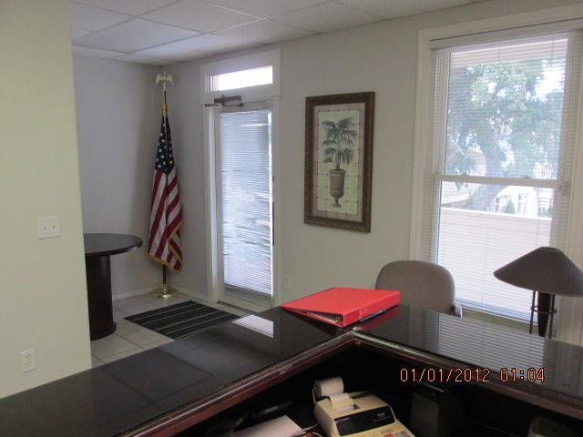 More Photos Of 913 Gulf Breeze Pky, Gulf Breeze Storefront Retail Office For Sale