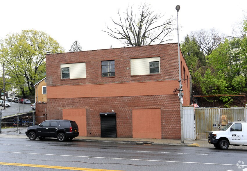 More Photos Of 166 Yonkers Ave, Yonkers Warehouse For Sale