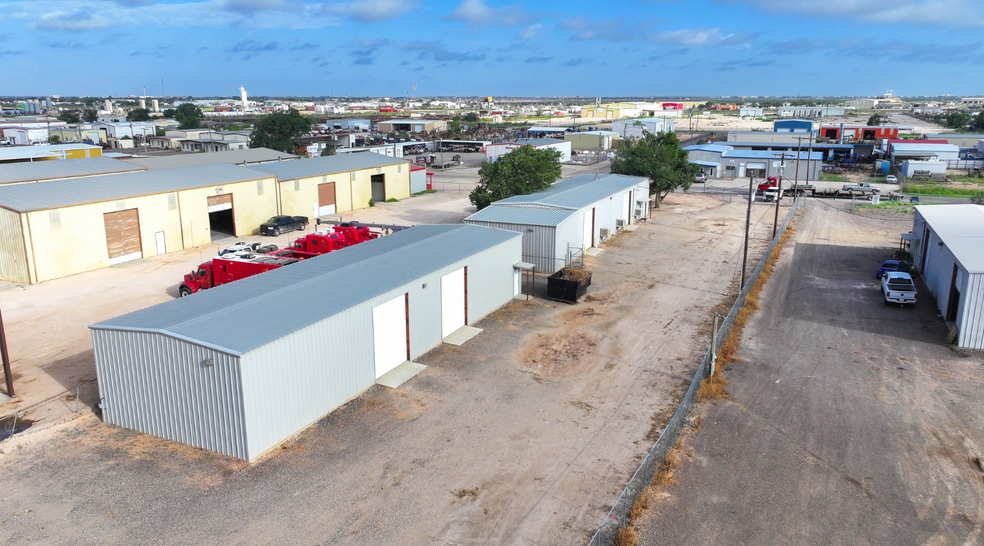 More Photos Of 12107 W County Road 129, Odessa Warehouse For Lease