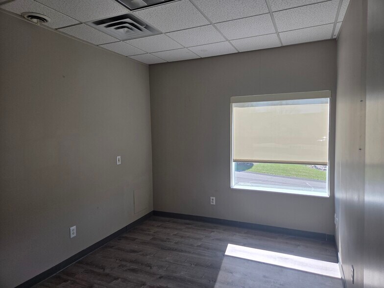 More Photos Of 1524 Route 9, Clifton Park Medical For Lease