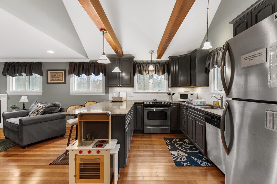 More Photos Of 5030 State Hwy, Eastham Freestanding For Sale