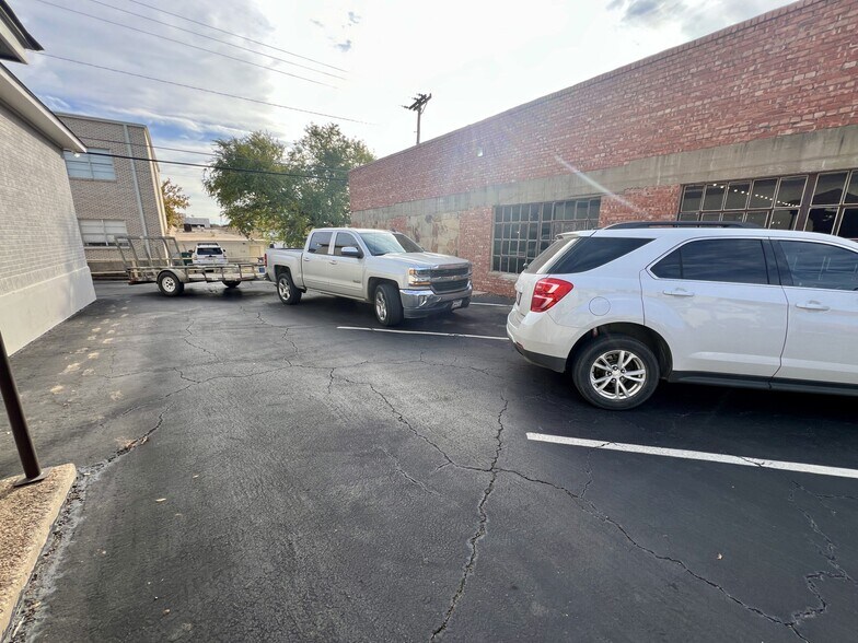 More Photos Of 620 4th St, Graham Office For Sale