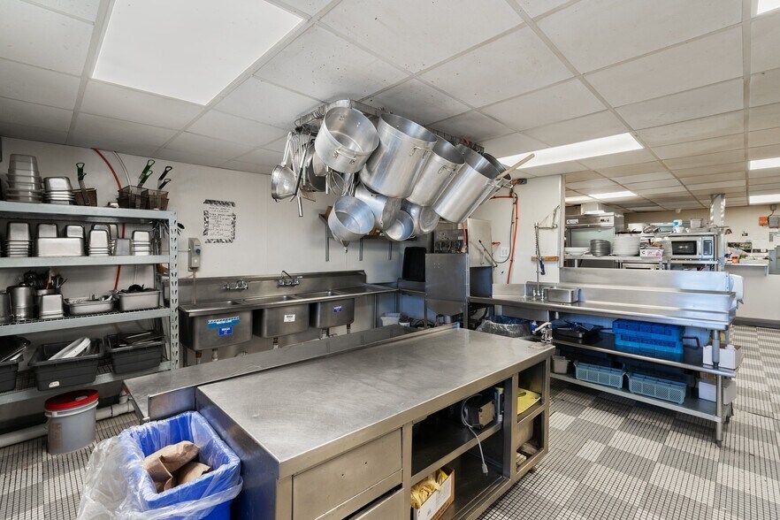 More Photos Of 232 W Moorestown Rd, Wind Gap Restaurant For Sale