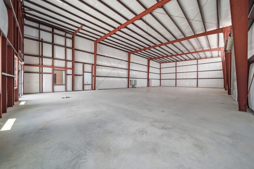 More Photos Of 13600 S Gessner Rd, Missouri City Warehouse For Sale