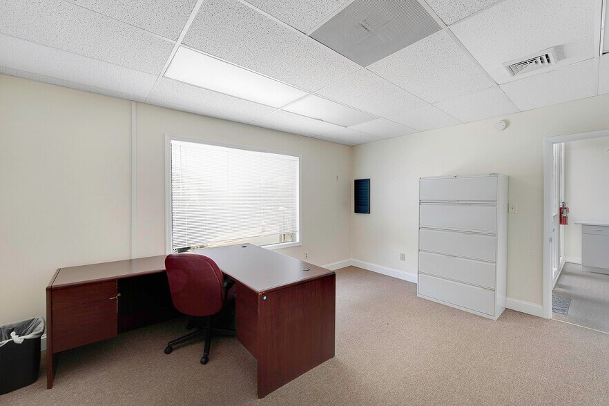 More Photos Of 201-203 Loudoun St SW, Leesburg Office Residential For Lease