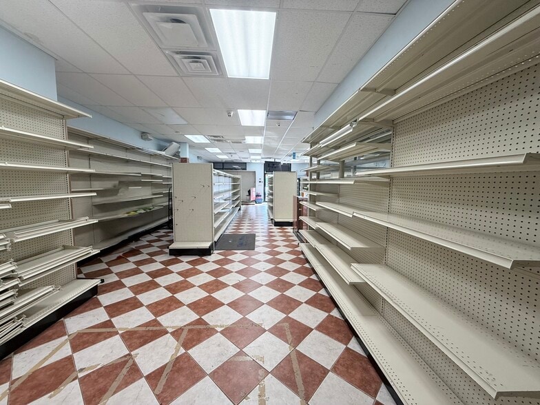 More Photos Of 613-613 Westchester Ave, Bronx Storefront For Lease