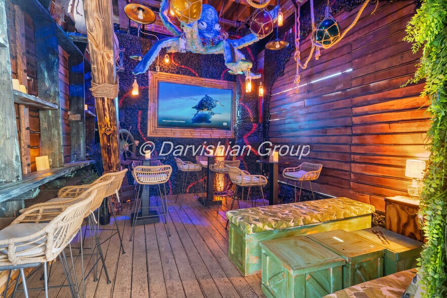 More Photos Of 515 N Main St, Santa Ana Restaurant For Sale