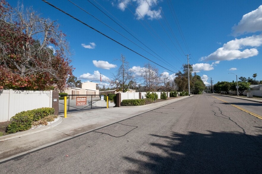 More Photos Of 2280 Avenida del Diablo, Escondido Specialty For Sale