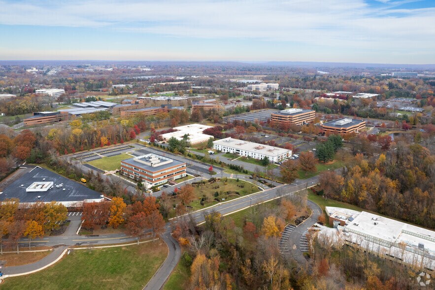 More Photos Of 13 Roszel Rd, Princeton Office For Lease