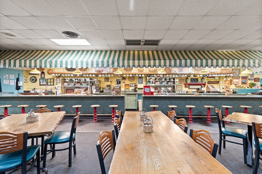 More Photos Of 816 Harrison Ave SW, Canton Restaurant For Sale