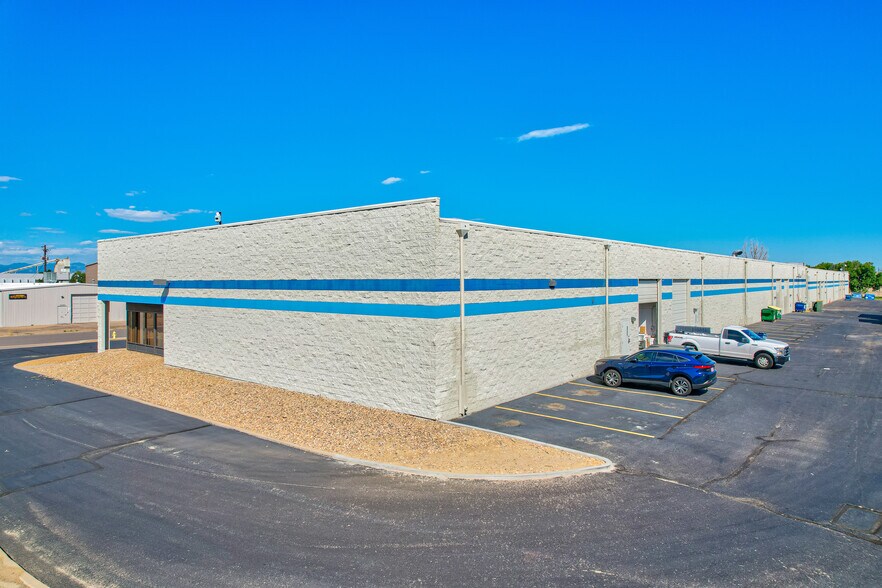More Photos Of 3250 Oakland St, Aurora Warehouse For Lease