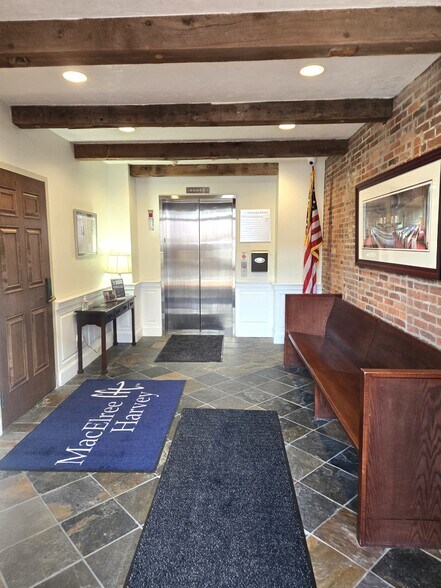 More Photos Of 17 W Miner St, West Chester Office For Lease