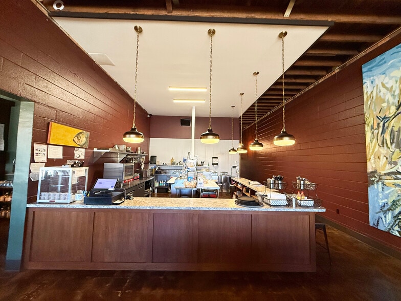 More Photos Of 314 Smith Ave, Thomasville Restaurant For Sale