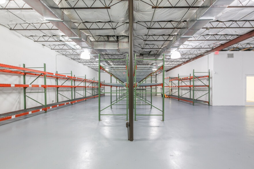 Primary Photo Of 3501 NW 10th Ave, Oakland Park Warehouse For Lease