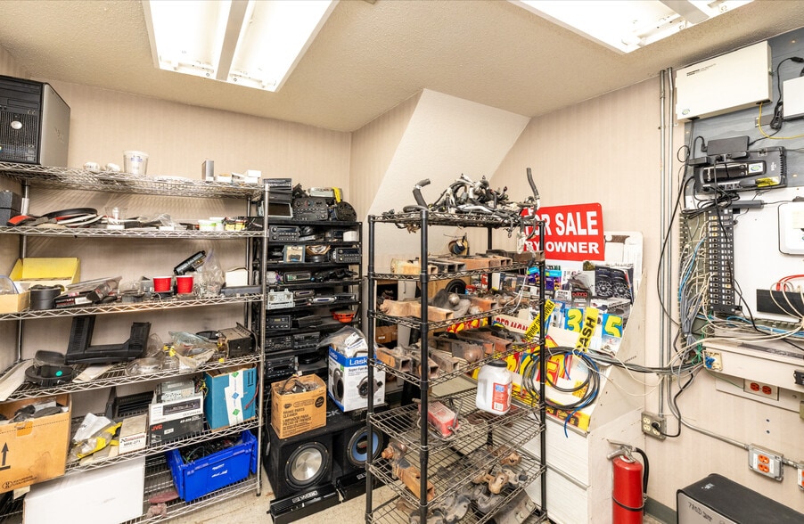 More Photos Of 447 Ossie Davis Pky, Waycross Auto Dealership For Sale