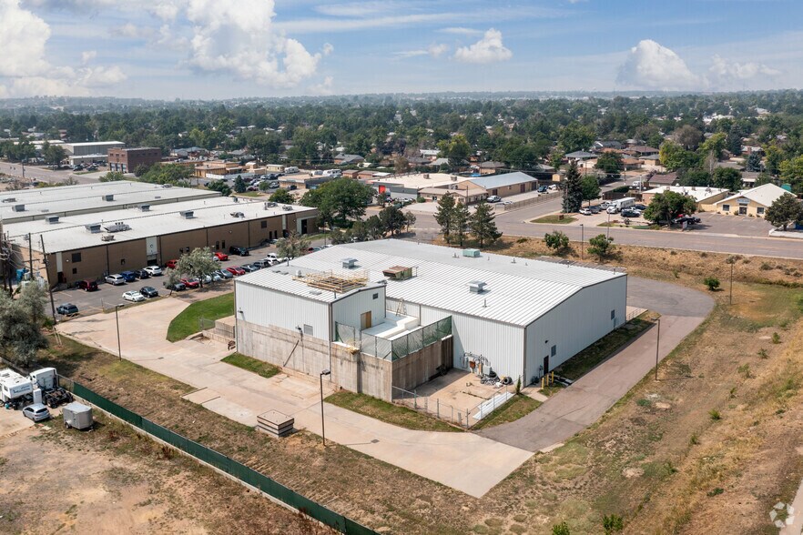 More Photos Of 11080 Irma Dr, Northglenn Manufacturing For Lease