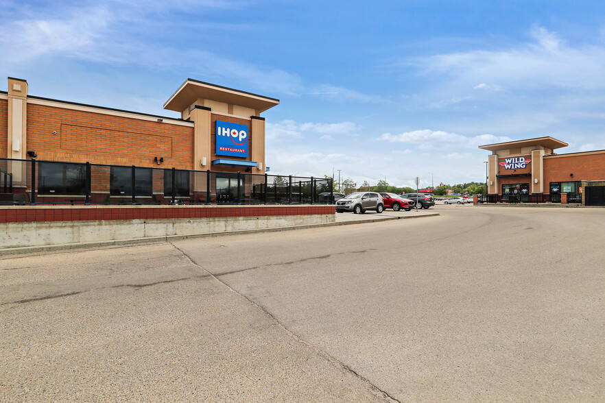 More Photos Of 993 Fir St, Sherwood Park General Retail For Lease