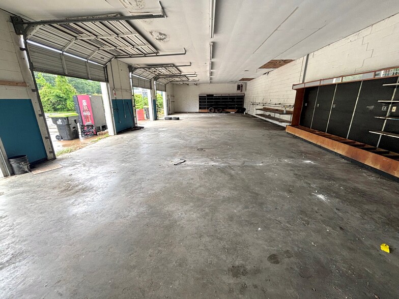 More Photos Of 311 E Main St, Whiteville Industrial For Sale