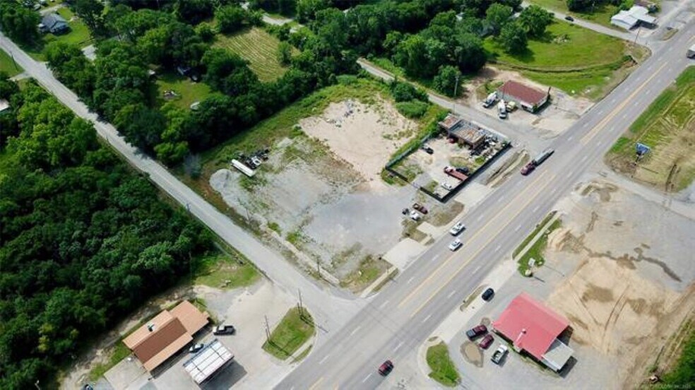 More Photos Of 909 S Garfield Ave, Kiowa Convenience Store For Sale