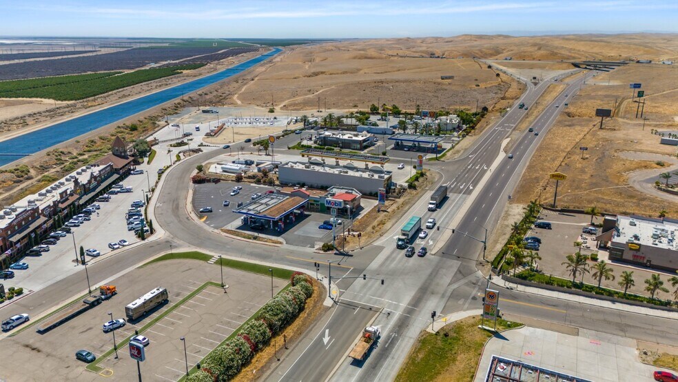 More Photos Of 33300 Bernard Dr, Kettleman City Freestanding For Sale