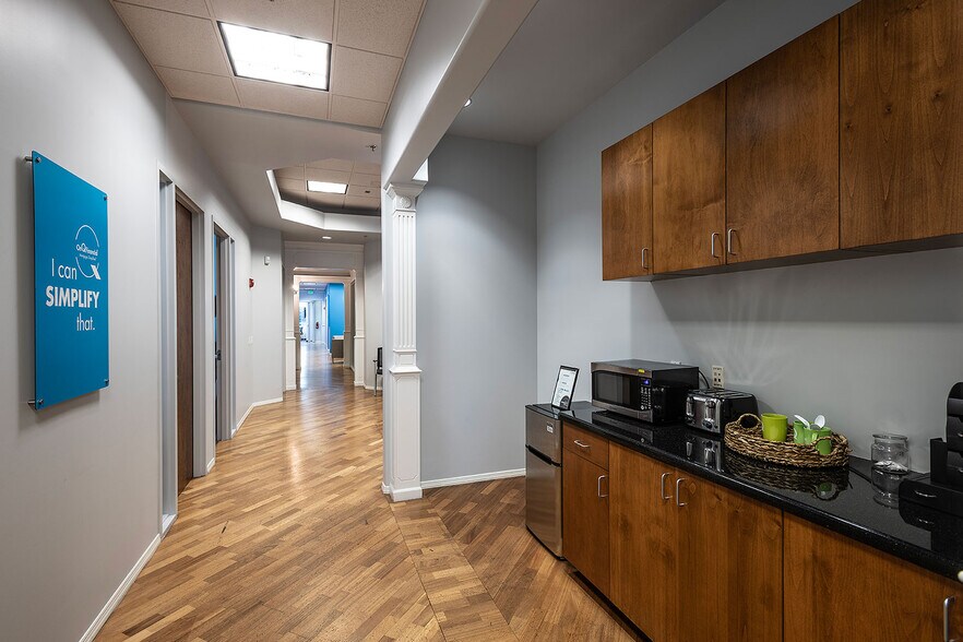 More Photos Of 14275 N 87th St, Scottsdale Office For Sale