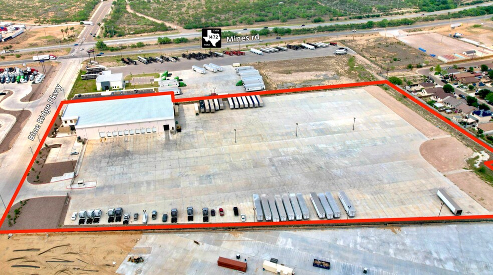 Primary Photo Of 127 Blue Ridge Pky, Laredo Truck Terminal For Lease