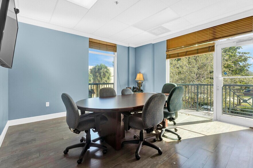 More Photos Of 5801 NW 151st St, Miami Lakes Office For Lease