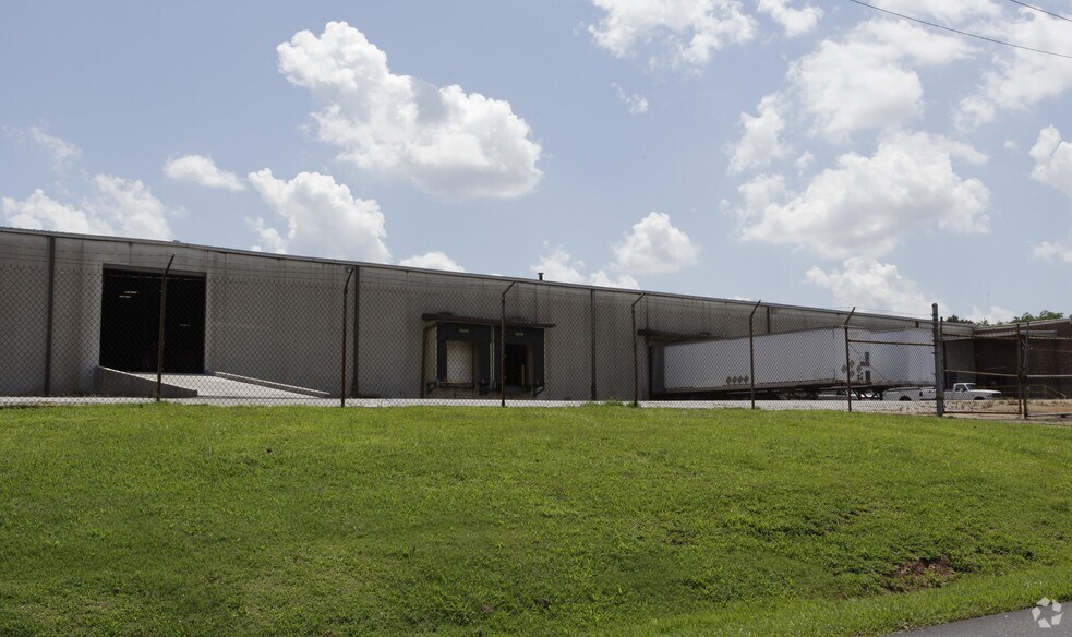 More Photos Of 1091 Barnwell Rd, Spartanburg Warehouse For Lease